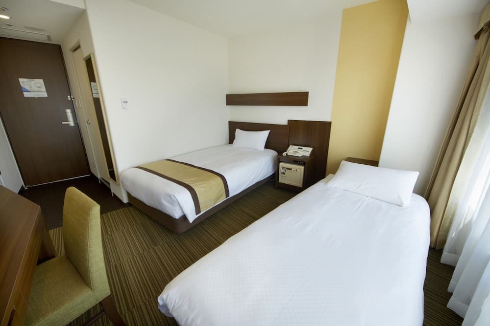 Shin Yokohama Prince Hotel, Room, photo 5