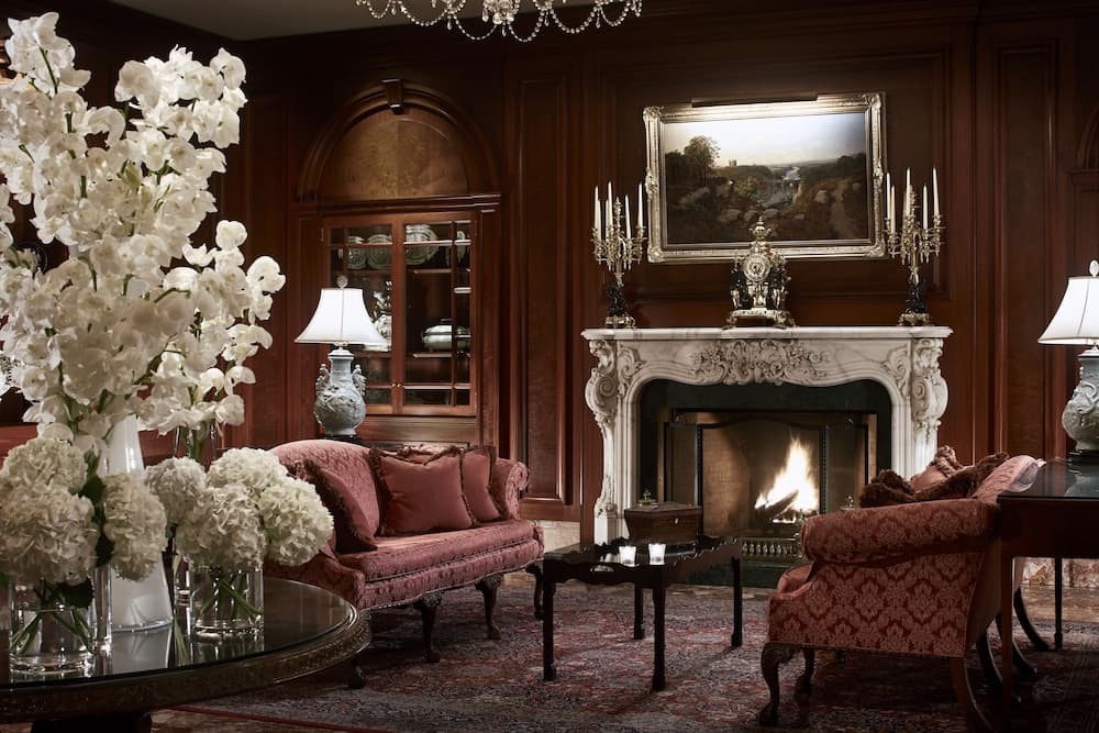 The Ritz-Carlton, Osaka, Lobby sitting area, photo 3