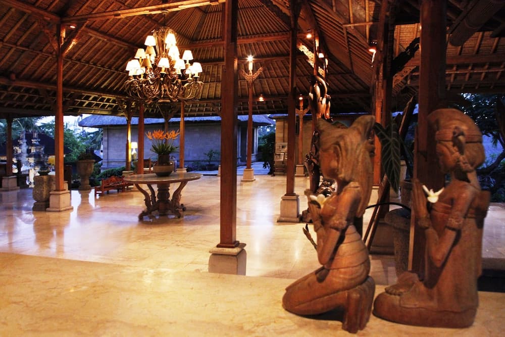 Puri Bagus Lovina, Interior entrance, photo 2