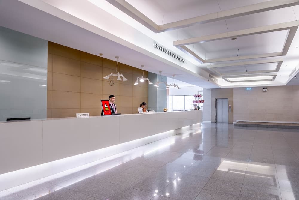 Baiyoke Suite Hotel, Lobby, photo 3
