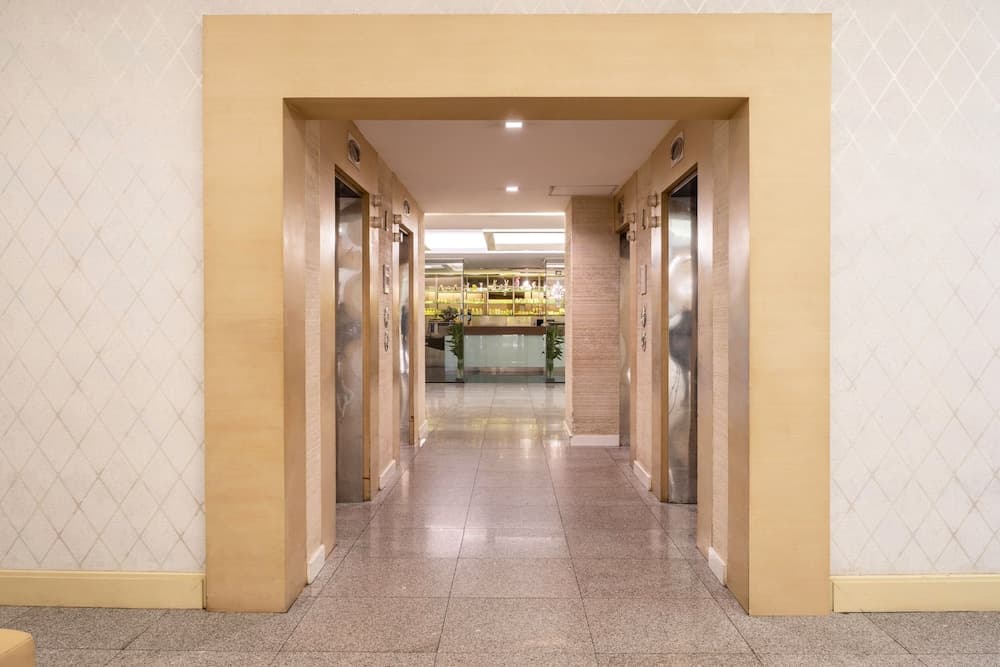 Baiyoke Suite Hotel, Lobby, photo 2