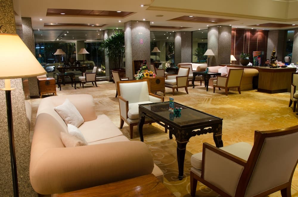 Mercure Chiang Mai, Lobby sitting area, photo 4