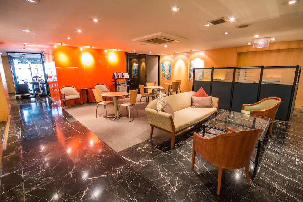 Tai Pan Hotel, Lobby sitting area, photo 3