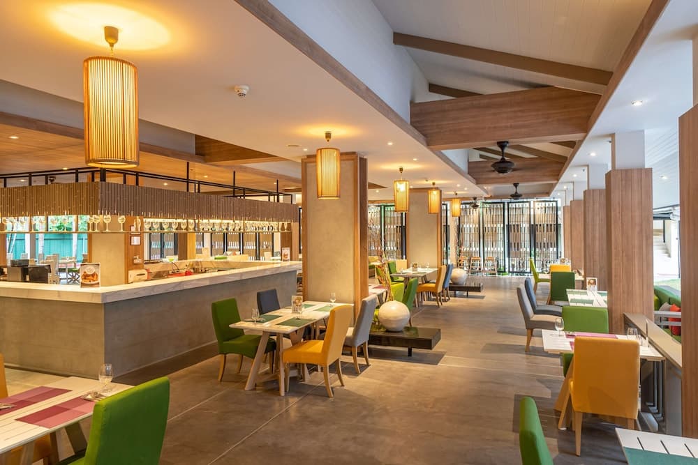 Radisson Resort and Suites Phuket, Lobby, photo 2
