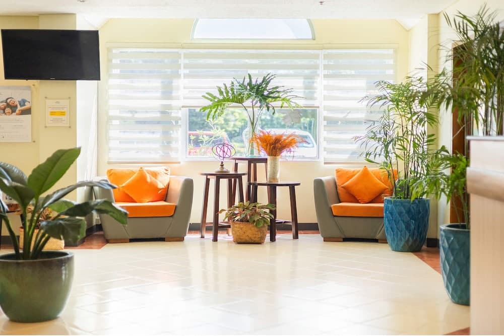 Microtel by Wyndham Tarlac, Lobby, photo 3
