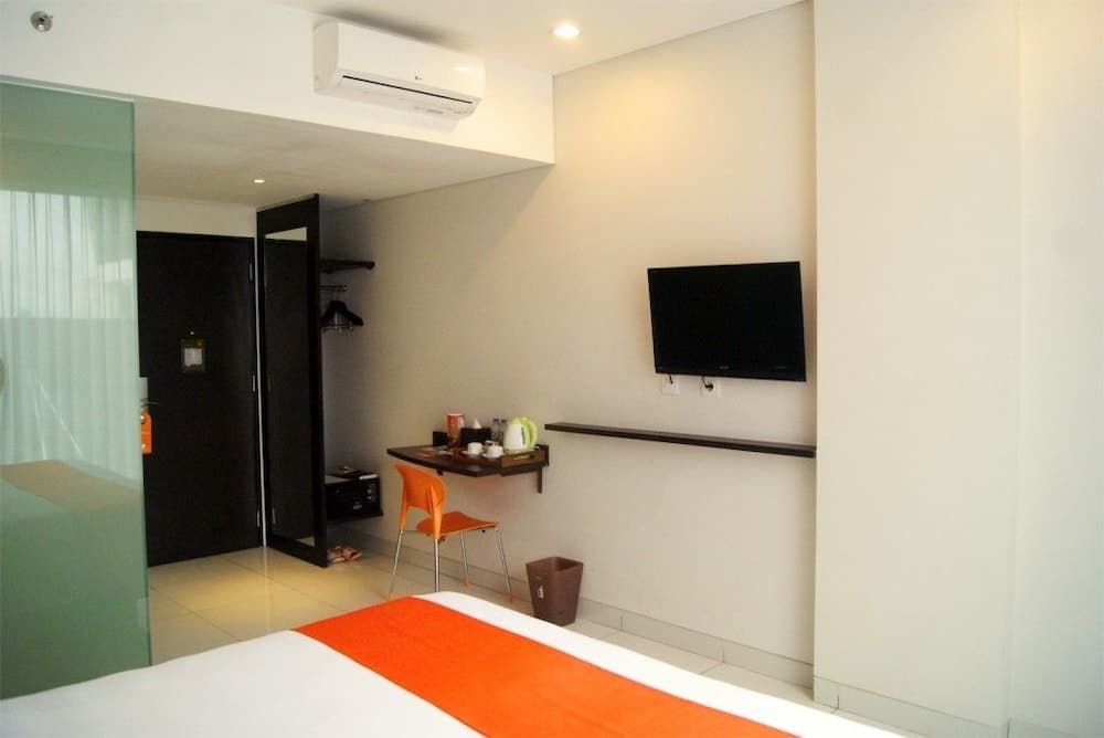 V Hotel & Residence Bandung, Room, photo 4