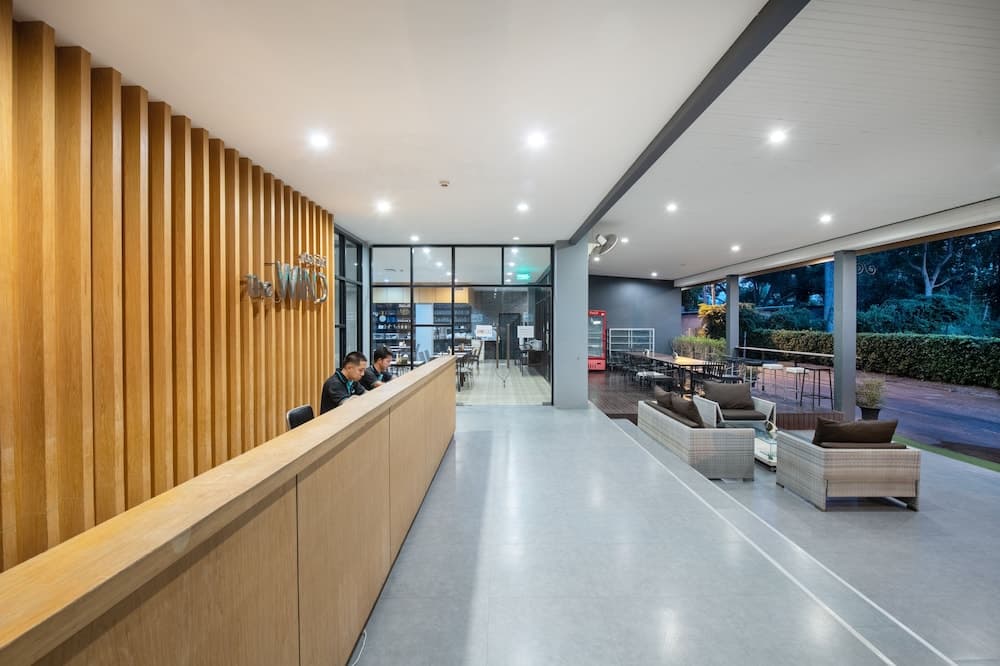 The Wind, Reception, photo 2