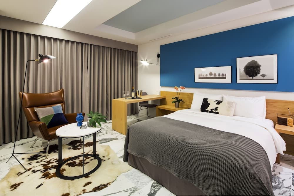 Hotel Denim, Primary image, photo 1