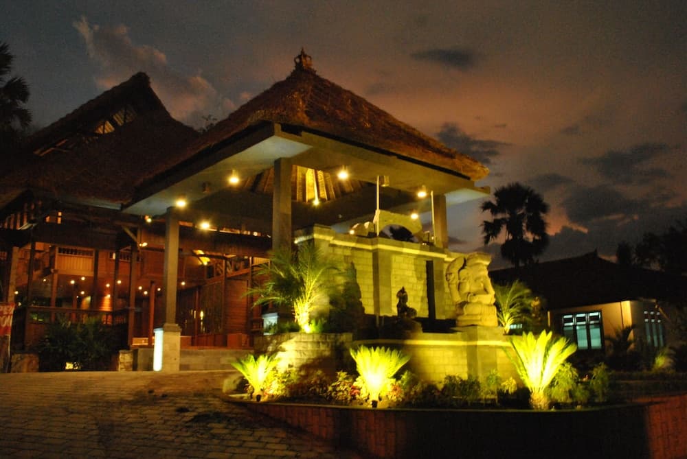 Kinaara Resort & Spa, Interior entrance, photo 2