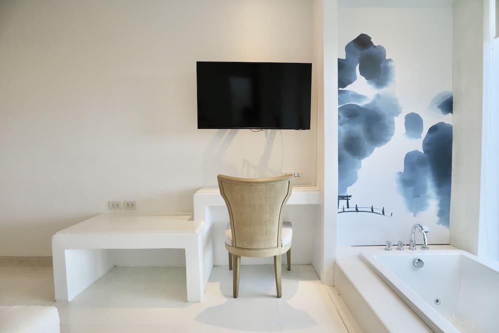 Bandara Pool Villas, Phuket, Room, photo 5