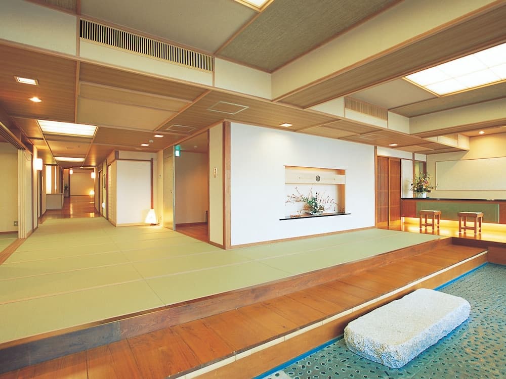 Oishiya, Interior entrance, photo 2