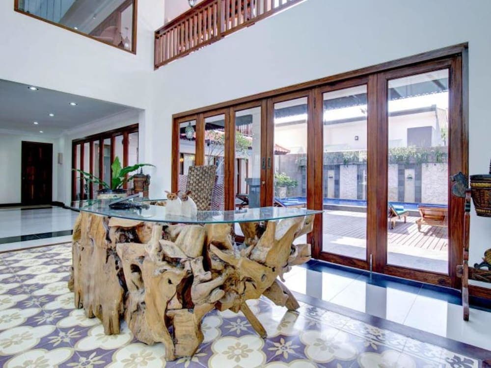 Hastinapura Residence, Reception, photo 2