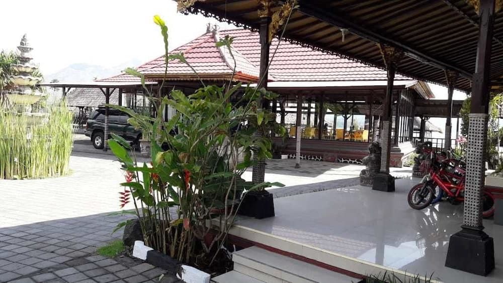 Batur Lakeside Huts, Lobby sitting area, photo 3