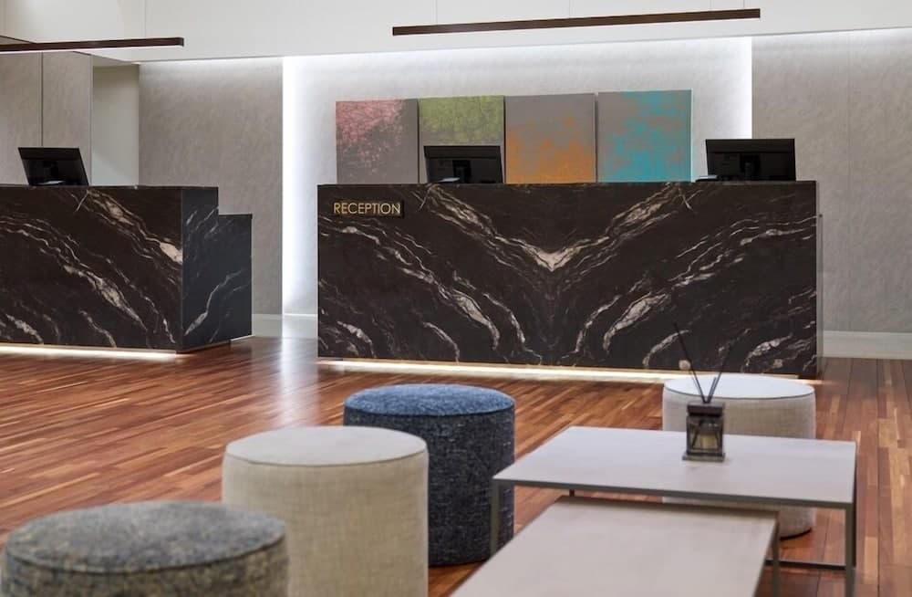 Hotel President, Lobby sitting area, photo 4