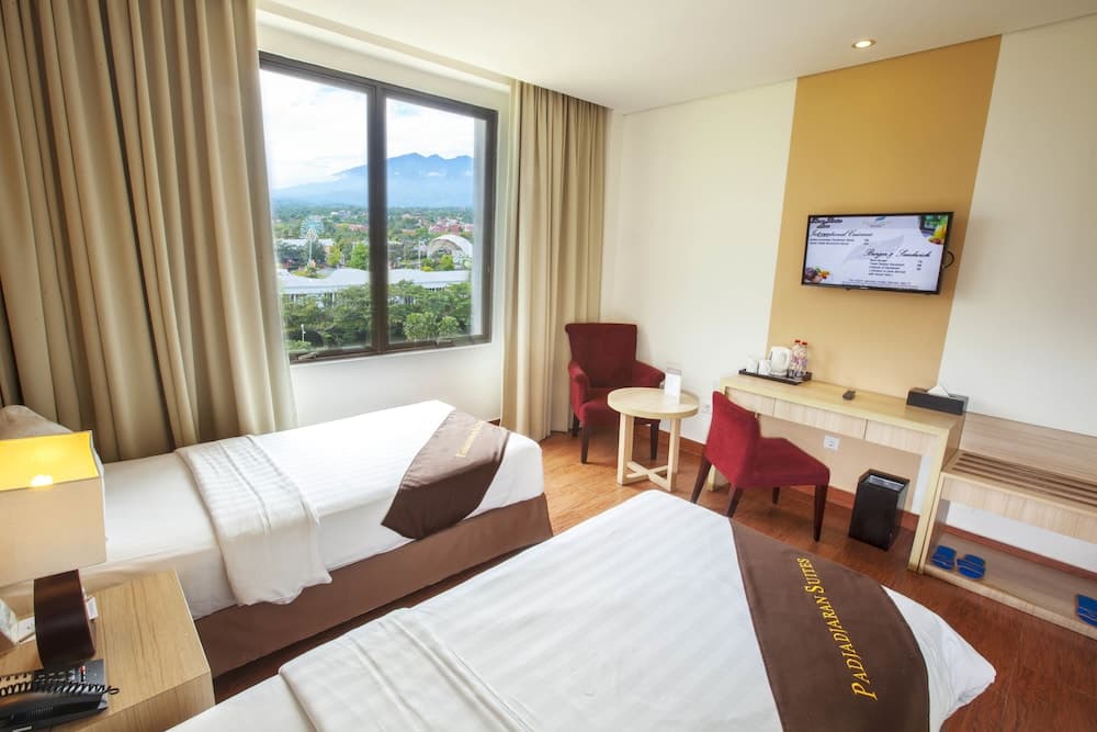 Padjadjaran Suites Resort & Convention, Room, photo 5