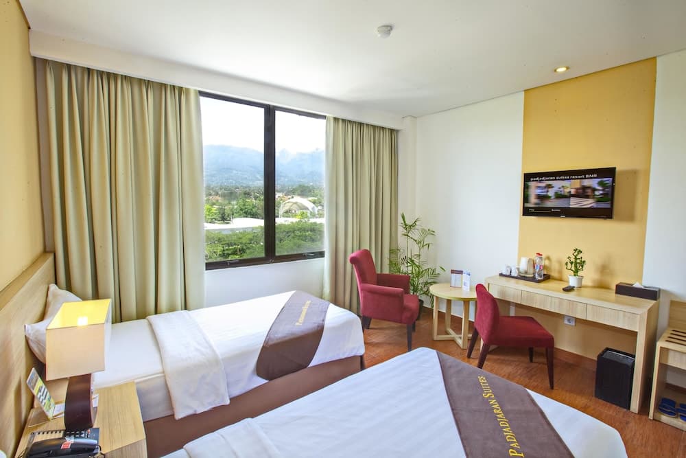Padjadjaran Suites Resort & Convention, Room, photo 4