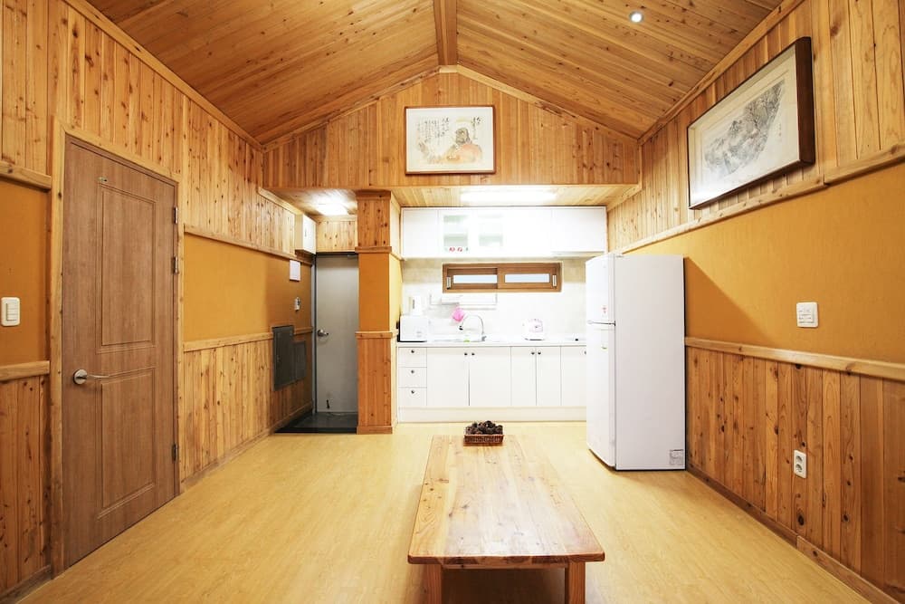 Memory In Jeju Pension, Room, photo 3