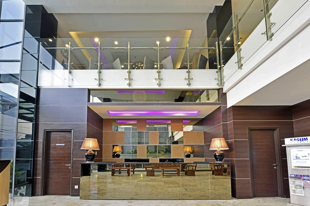 Serela Waringin, Reception, photo 4
