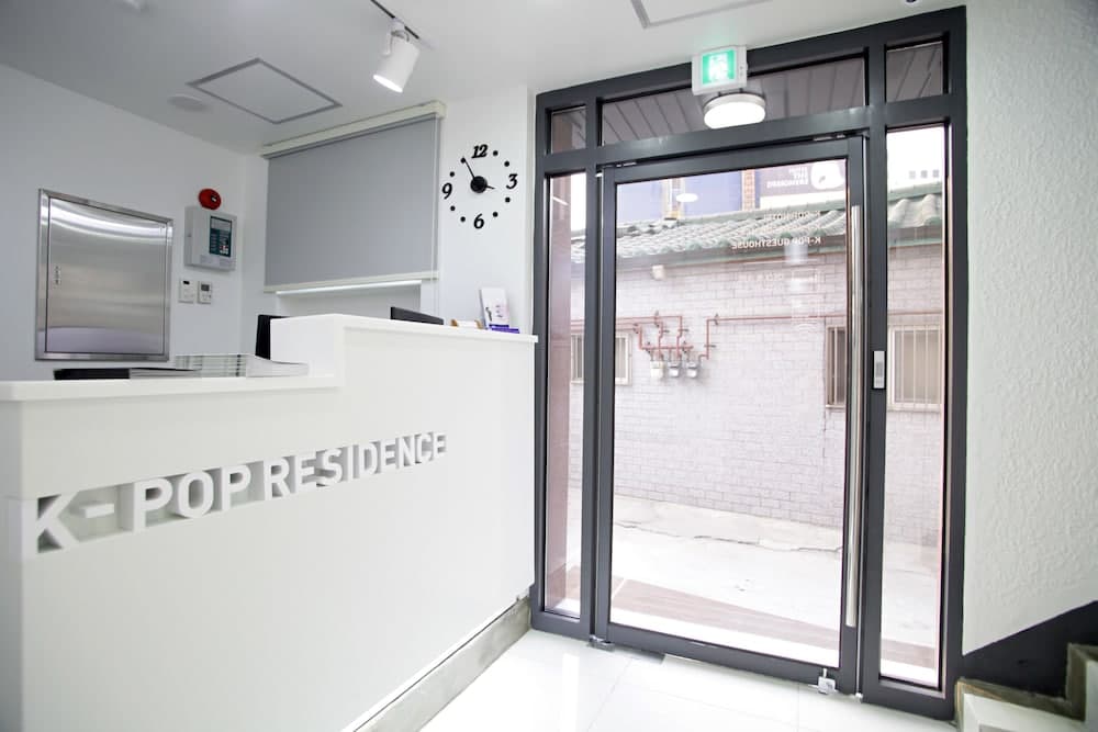 K-Guesthouse Dongdaemun Premium 2, Reception, photo 4