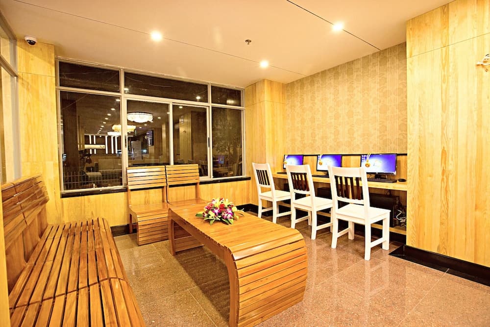 Golden Rain 2 Hotel 리셉션 사진 3