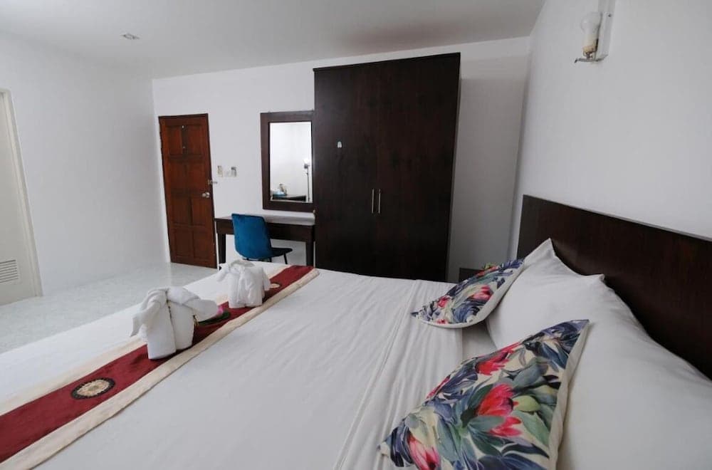 Kiwi Boutique Hotel, Room, photo 4