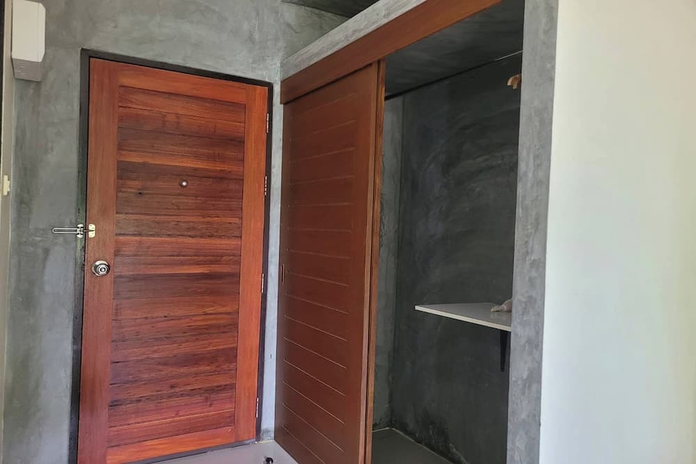 Snooze Inn Phuket, Room, photo 5