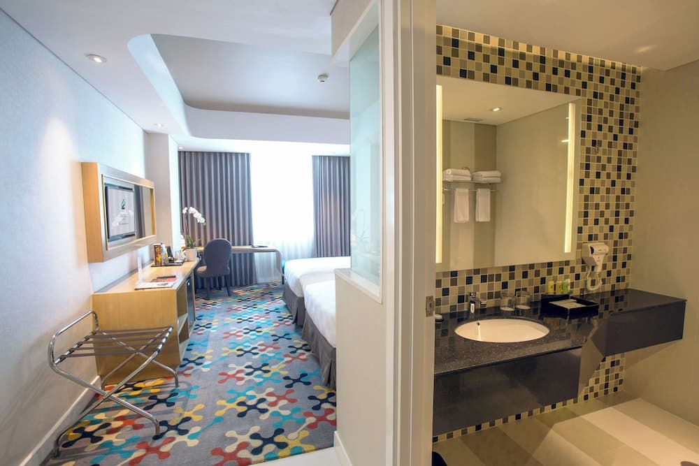 Hotel Ciputra Cibubur, Room, photo 5