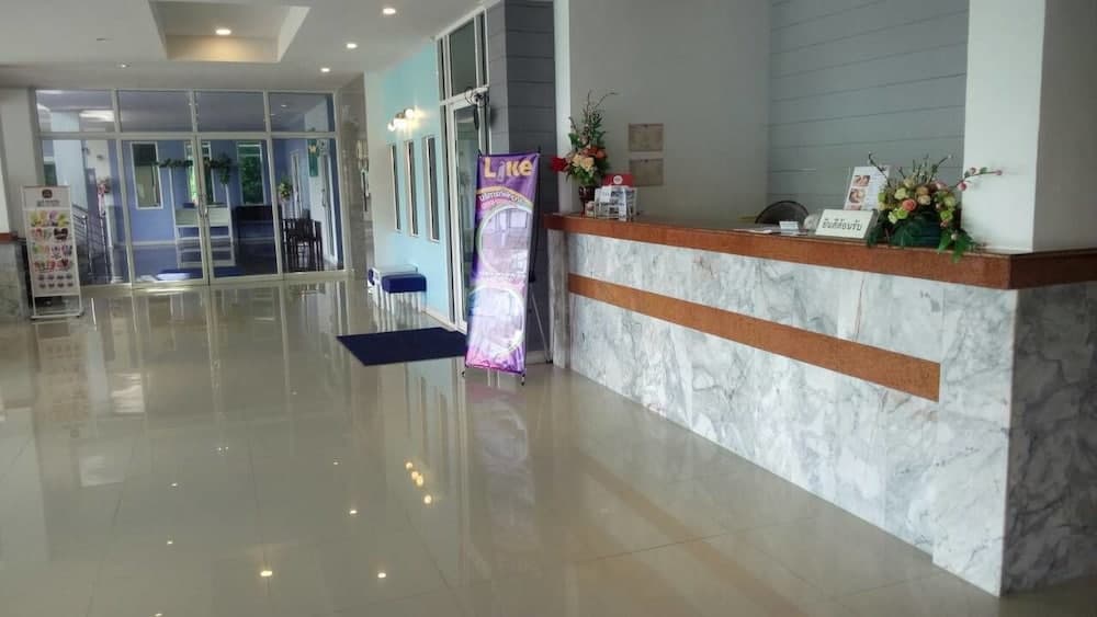 Like Residence, Reception, photo 3