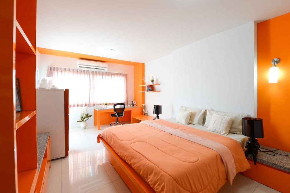 Int Place, Room, photo 5
