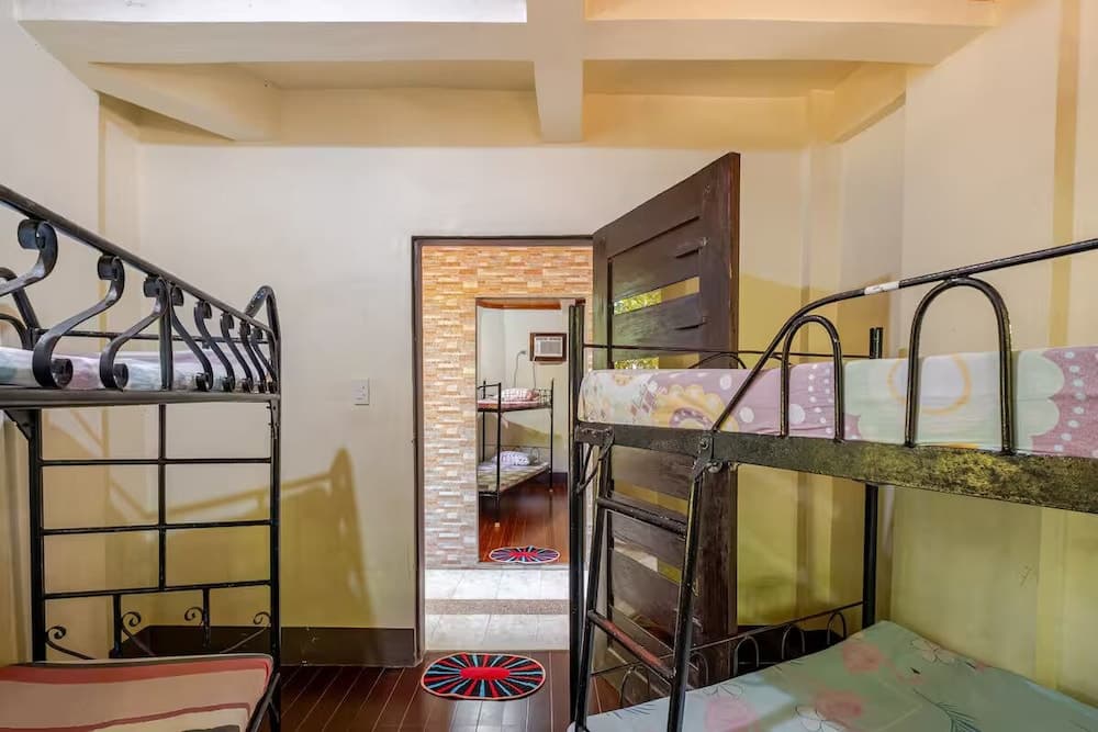 Junivsel's Beach House With Private Pool, Room, photo 4