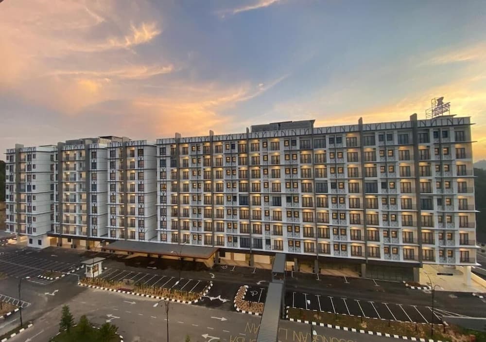 Zenith Suites Cameron, Primary image, photo 1