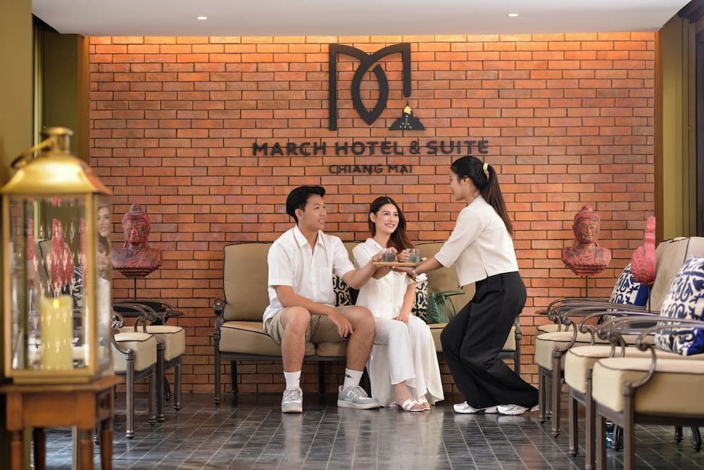 마치 호텔 & 스위트 치앙마이 리셉션 사진 2