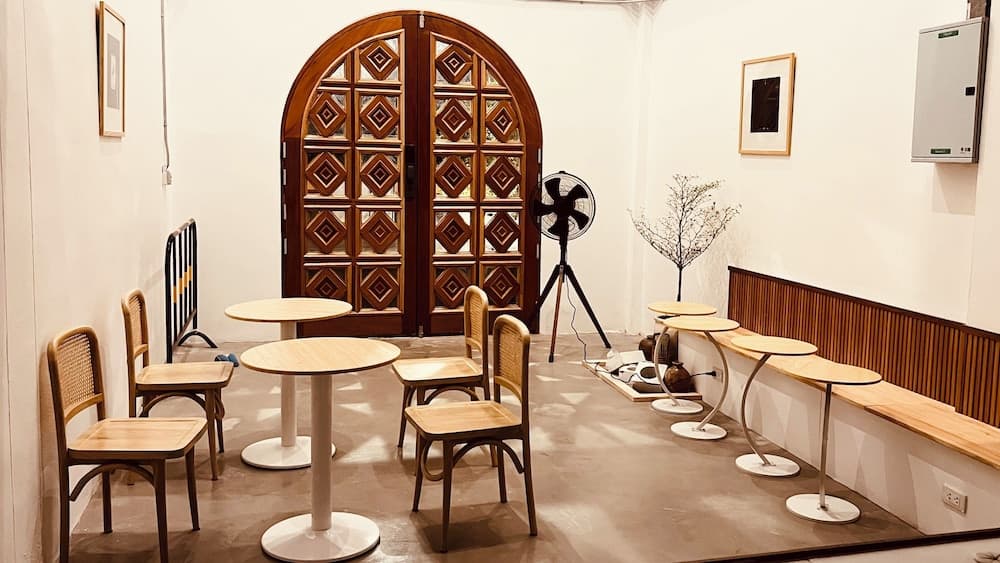 Momento Hotel and Cafe, Interior entrance, photo 3