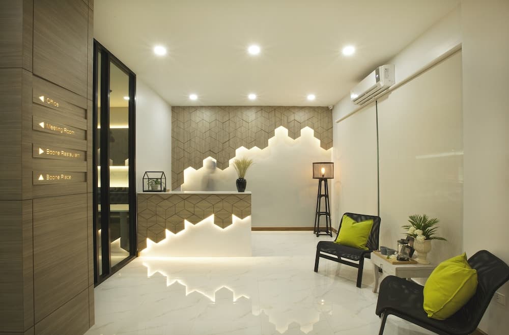 Boone Place, Interior entrance, photo 2