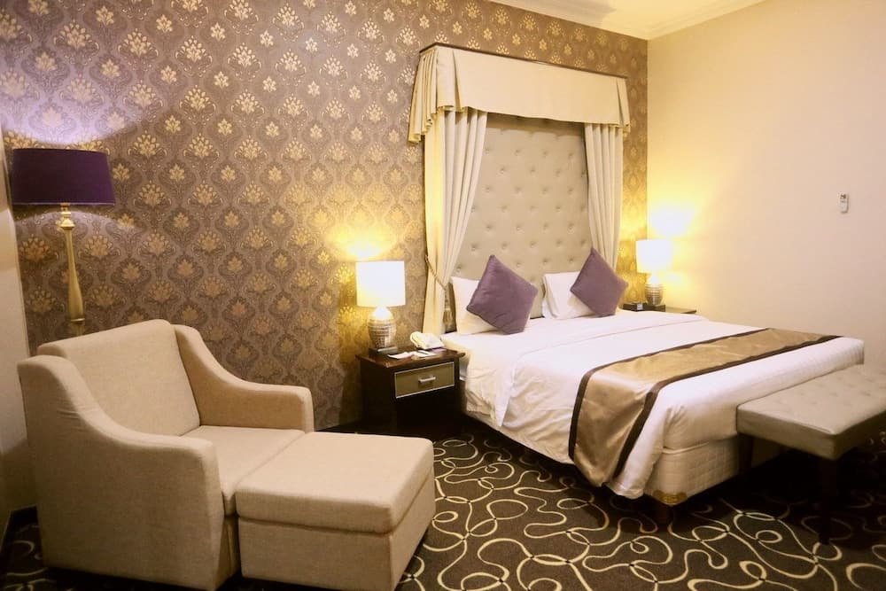 Adhiwangsa Hotel & Convention Hall, Room, photo 3