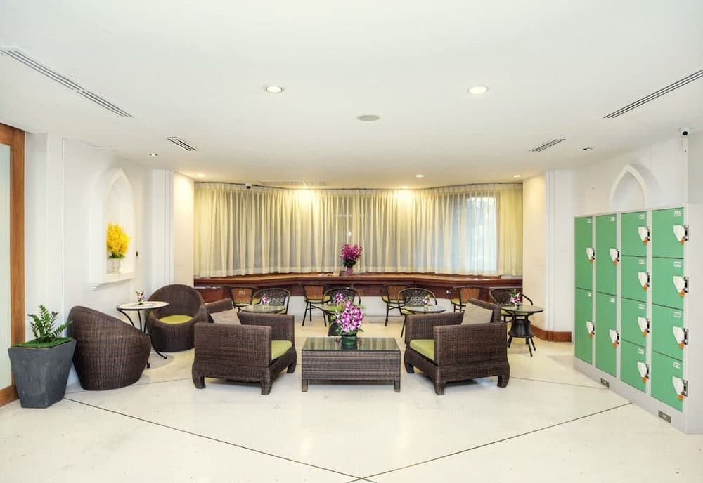 Dang Derm Khaosan, Lobby sitting area, photo 3