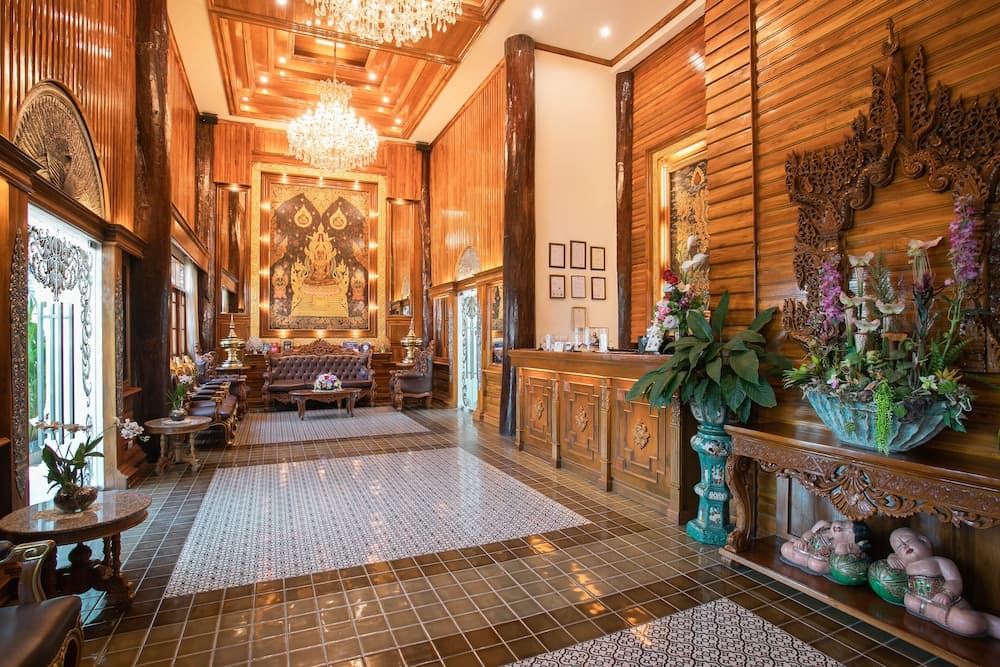 Pingviman Hotel, Lobby sitting area, photo 2
