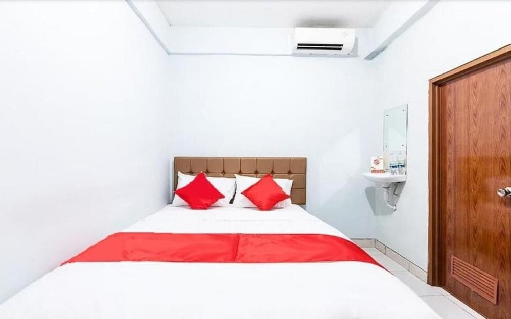Hotel Cemara Gading, Room, photo 5