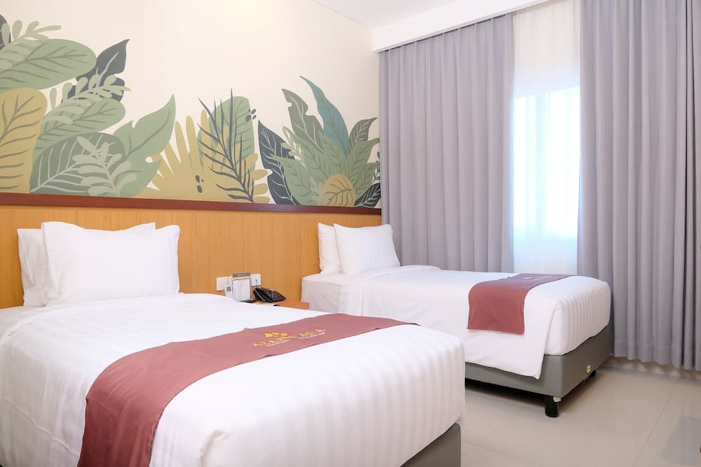 Azana Asia Hotel Cilacap, Room, photo 3