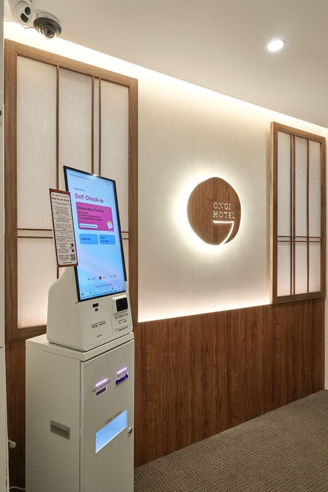 Hongdae Ongi Hotel, Reception, photo 3