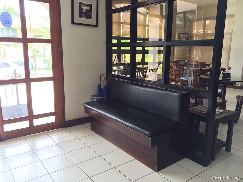 El Haciendero Private Hotel, Lobby sitting area, photo 4
