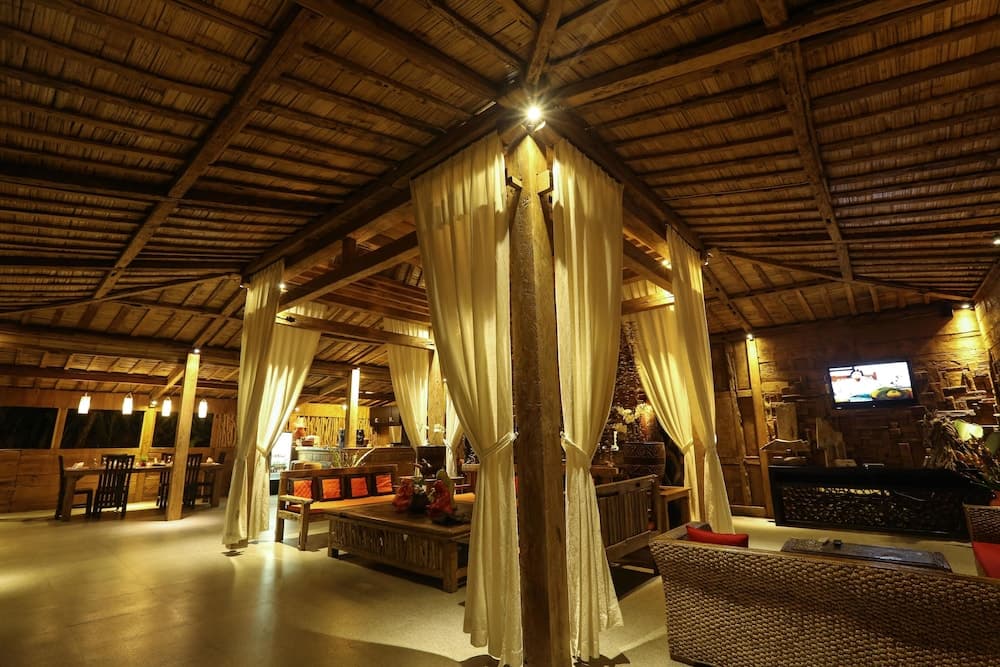 Ubud Virgin Villa, Lobby sitting area, photo 5