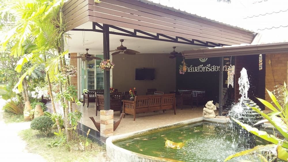Palm Sweet Resort, Lobby sitting area, photo 2