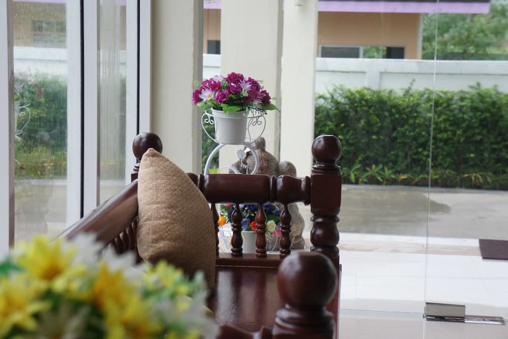 Juntima Boutique Hotel, Lobby sitting area, photo 2