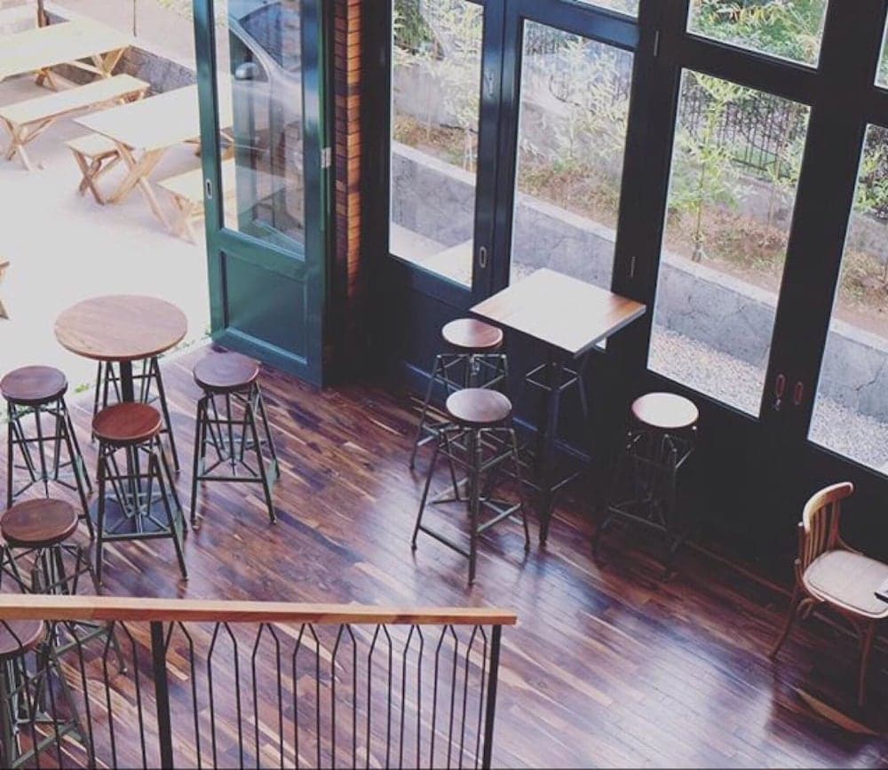 Oliver's Hostelry, Lobby sitting area, photo 3
