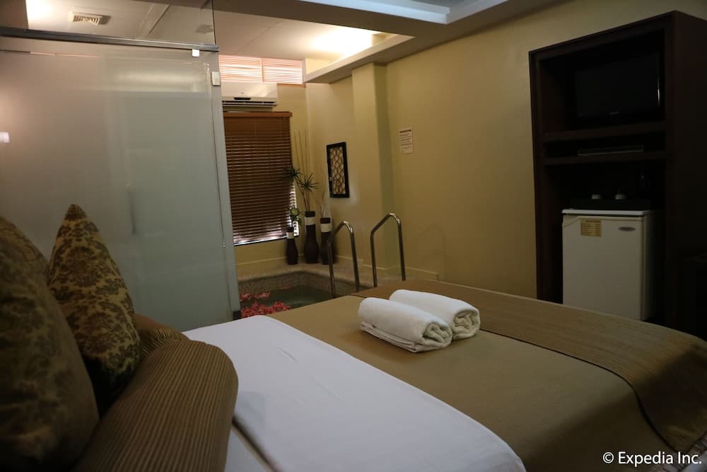 Splash Suites Hotel Laguna, Room, photo 5