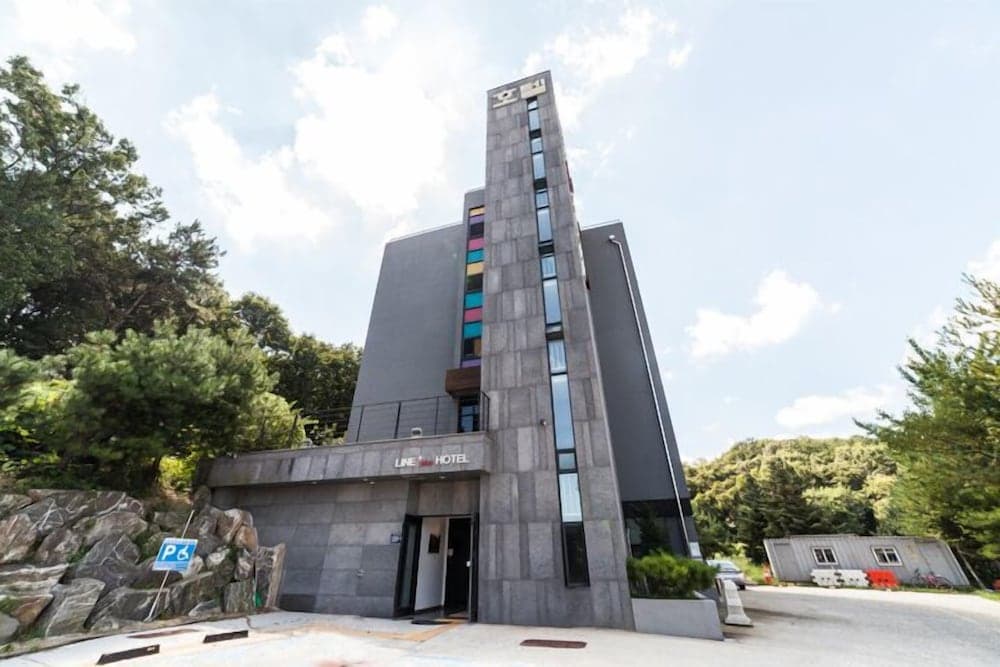 Line Plus Hotel, Primary image, photo 1