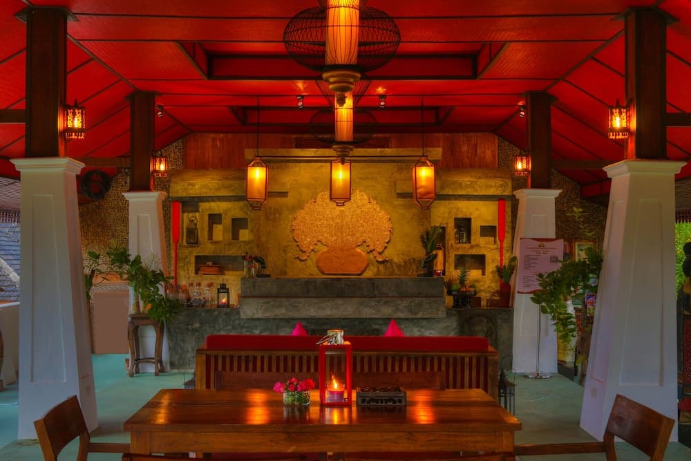 E-outfitting Pai Resort, Interior entrance, photo 2