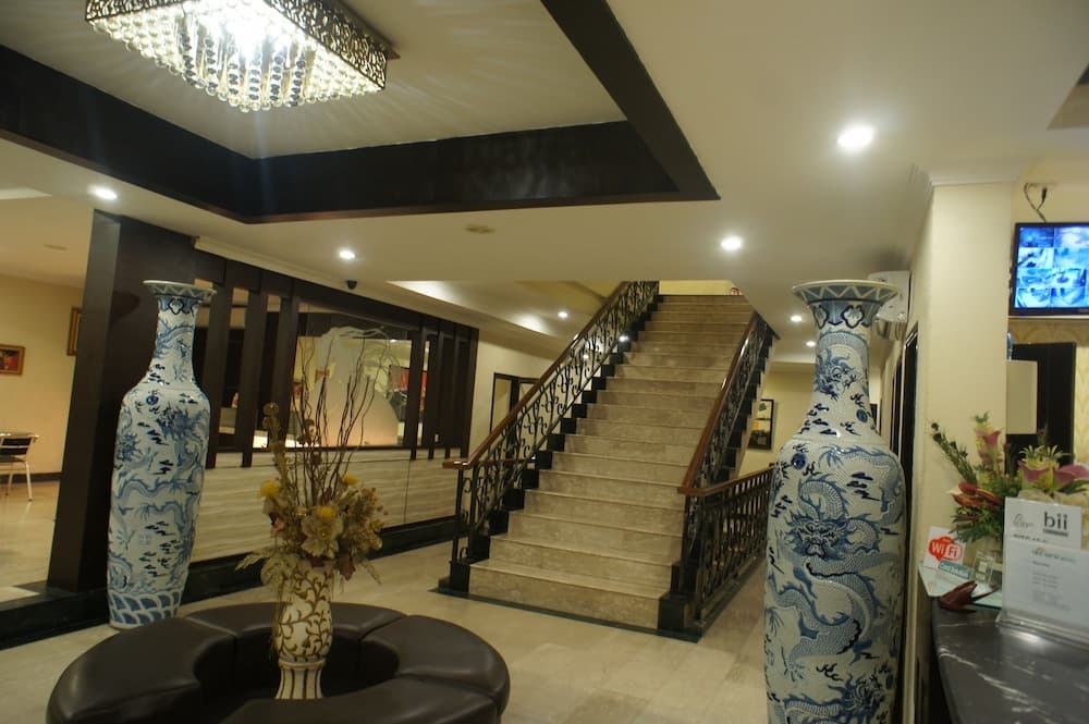 Sky View Hotel, Lobby, photo 2