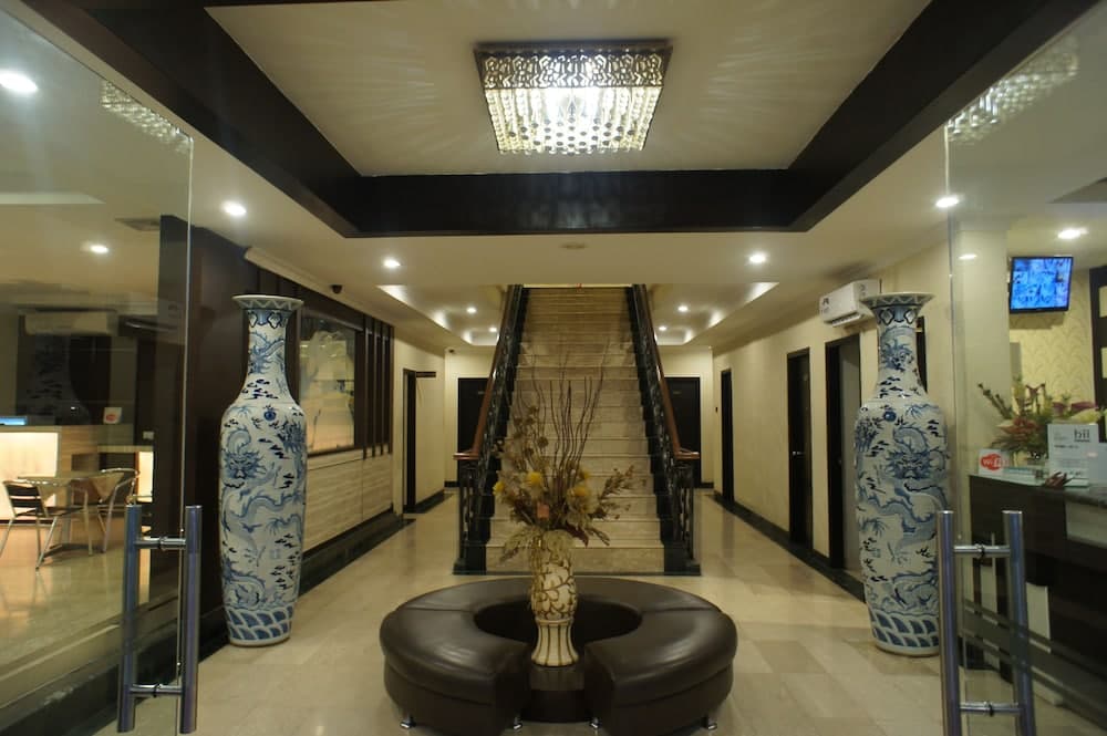 Sky View Hotel, Lobby, photo 4